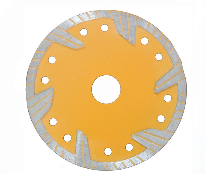High Quality Sintered Turbo Segmented Diamond Saw Blade with Protect Teeth